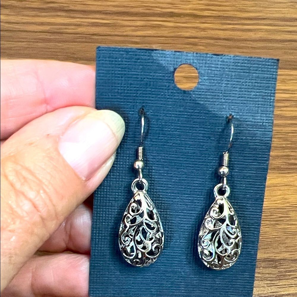 Elegant Sterling Silver Teardrop Filigree Earrings